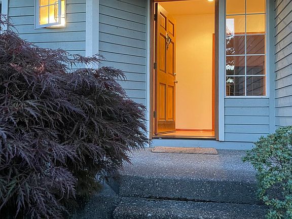 3rd image of 4270 245th Ave SE