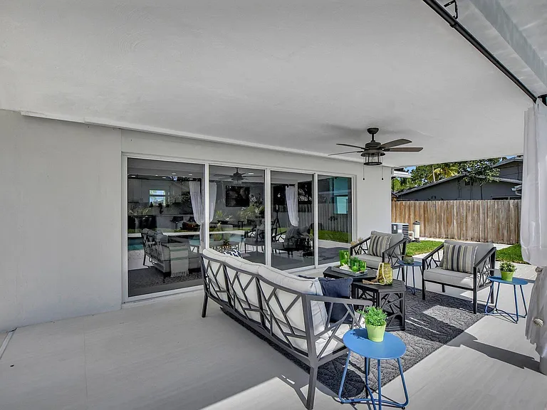 832 SW 10th Ave — Photo 34