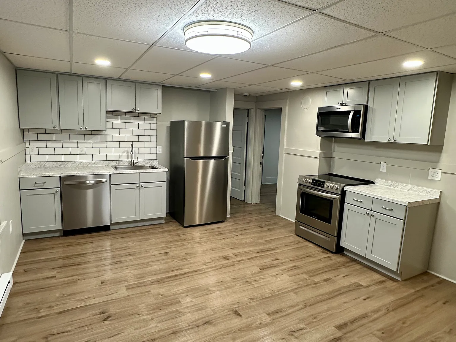 2 bed, 872 sqft, $1,650 — Photo 3