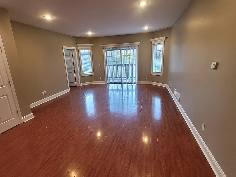 Building 5 and 6 Living room style