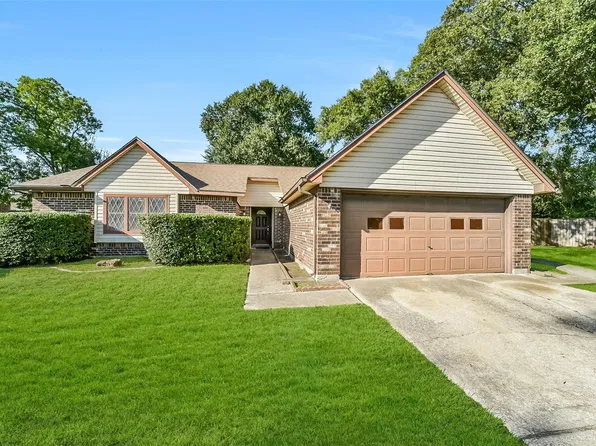 6906 Windy Pines Dr, Spring, TX 77379