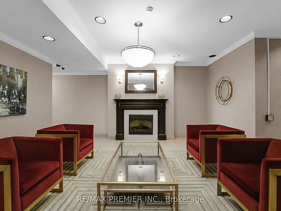 4th image of 250 Scarlett Rd #904