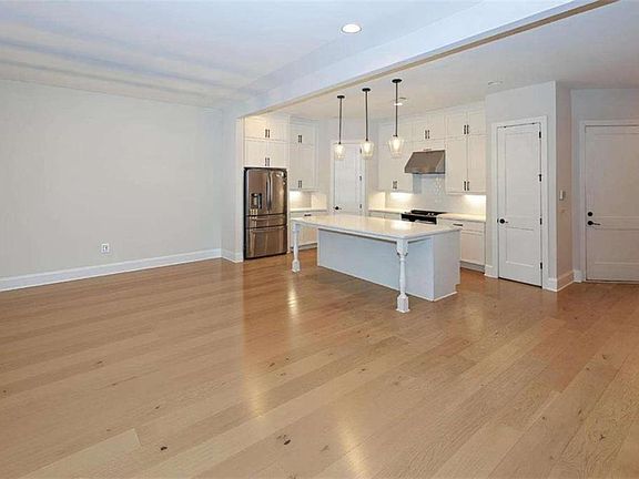 5th image of 1860 Commons Pl NW