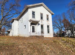 701 W 3rd St, Muscatine, IA 52761