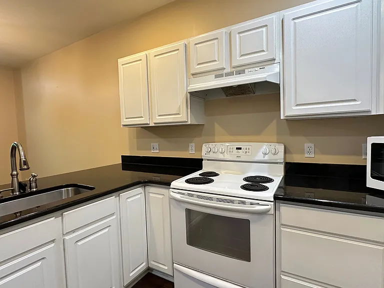 5555 Woodruff Shore Dr — Photo 12