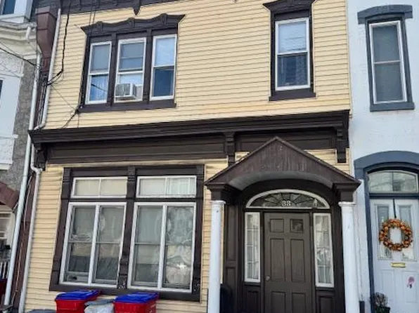 38 N 4th St, Hamburg, PA 19526