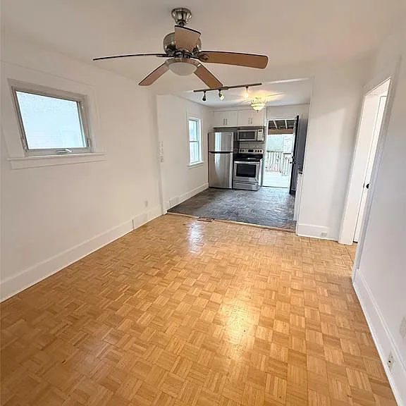 837 Louis Ave #UPPER — Photo 2