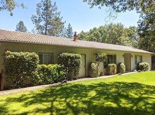 235 Lathrop Ln, Grants Pass, OR 97526