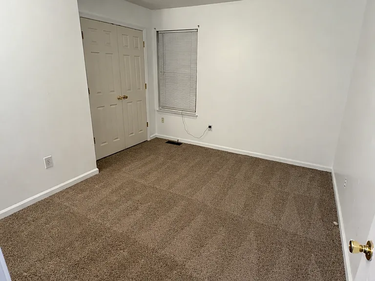 398 Madison Dr — Photo 7