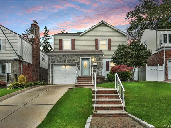 79-27 212th Street, Hollis Hills, NY 11364