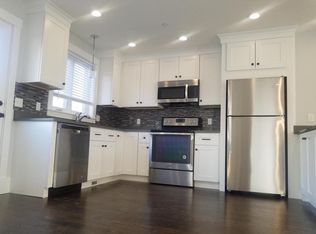 300 College Farm Rd, Waltham, MA 02451