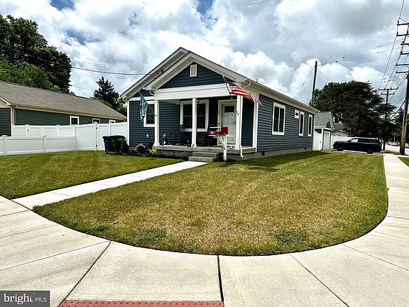 4th image of 58 Norman Ave
