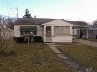 315 Fulton St, Saint Charles, MI
