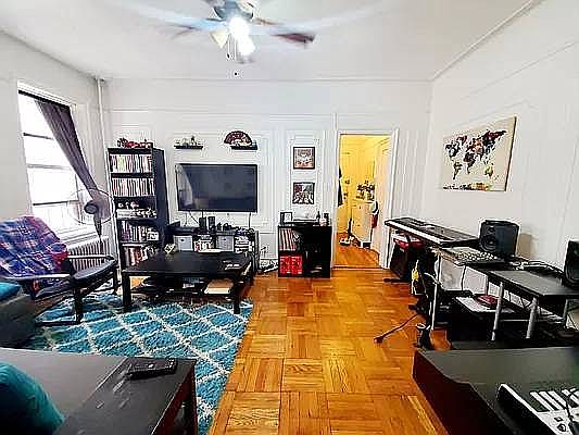 5th image of 614 40th St APT B4