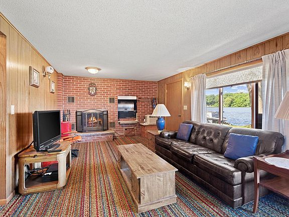 4th image of 10525 Grunwald Ave NW