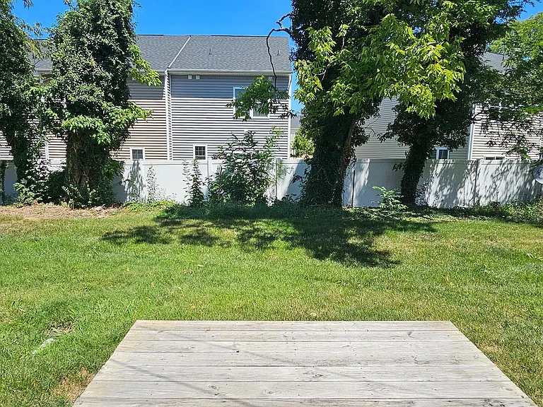 220 E Whitlock Ave — Photo 12