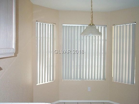 KITCHEN BREAKFAST NOOK