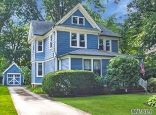 203 Randall Ave, Freeport, NY 11520