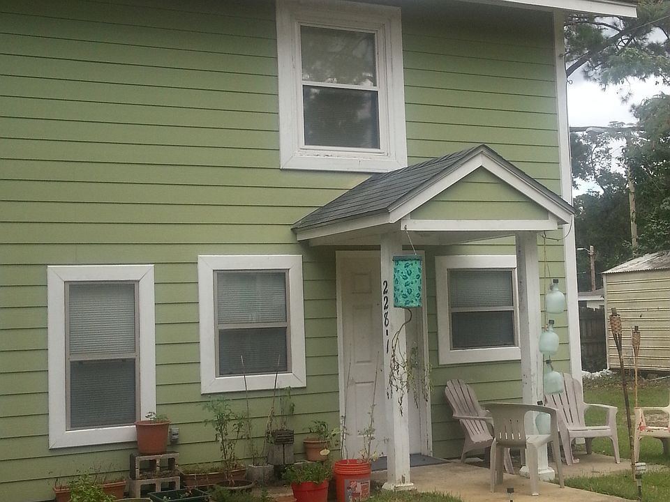 1st image of 228 W 8th Ave #1