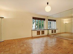 1st image of 166 E 63rd St APT 3L