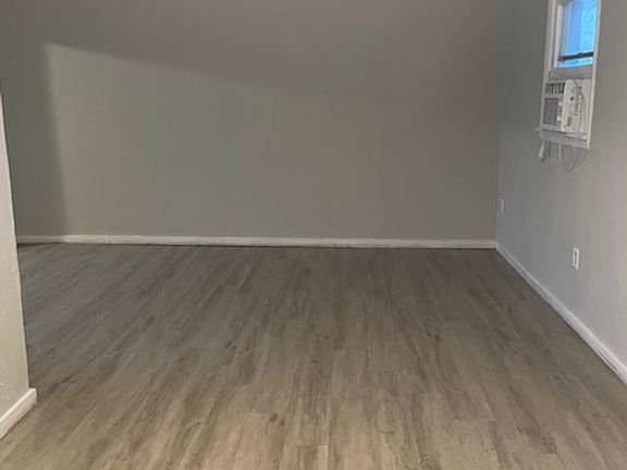 5th image of 211 S Oak Cliff Ave #3