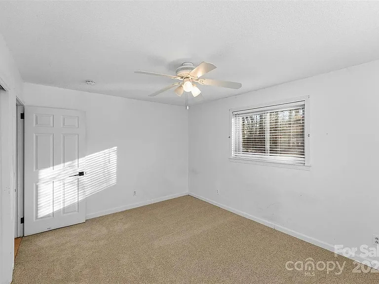 1051 Cox Mill Rd — Photo 10