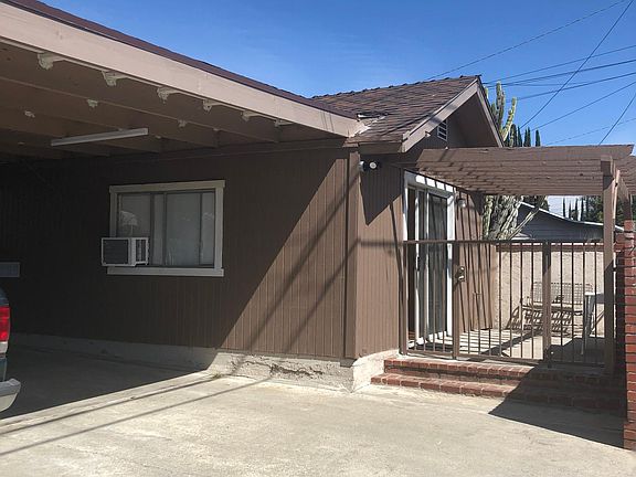 2nd image of 1736 Paloma St