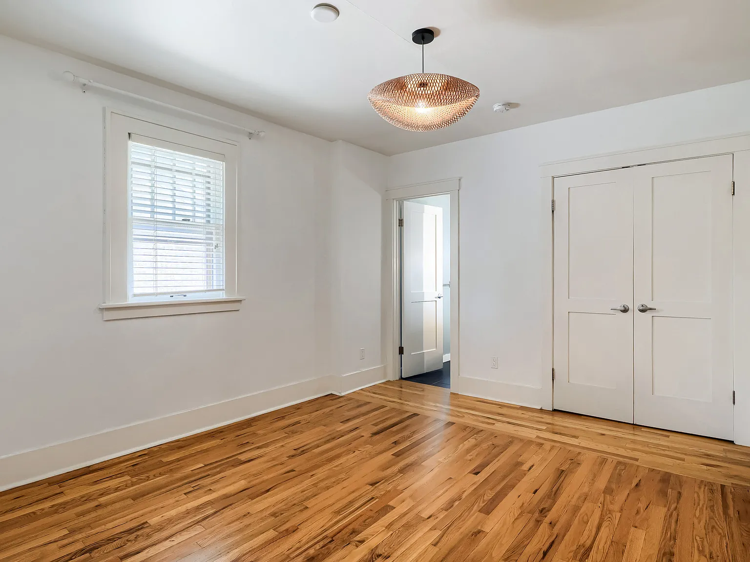 3 bed, 1719 sqft, $3,300 — Photo 4