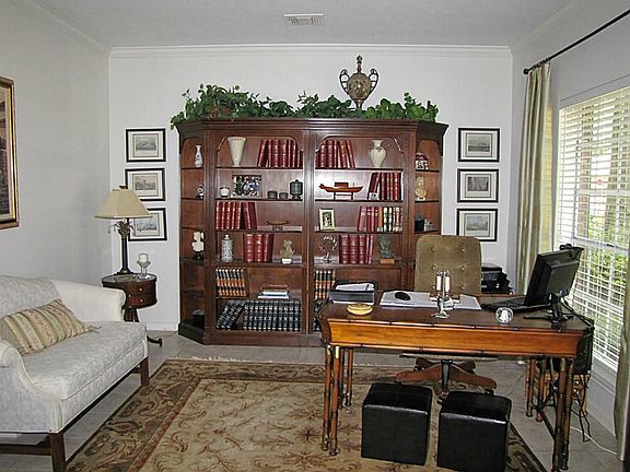 5th image of 3427 Woodland View Dr