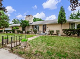 5363 Oakton St, Skokie, IL 60077