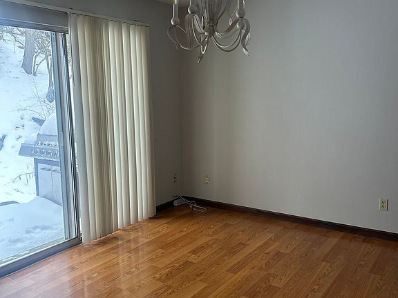 2nd image of 1238 E Henry Clay Ave #1238