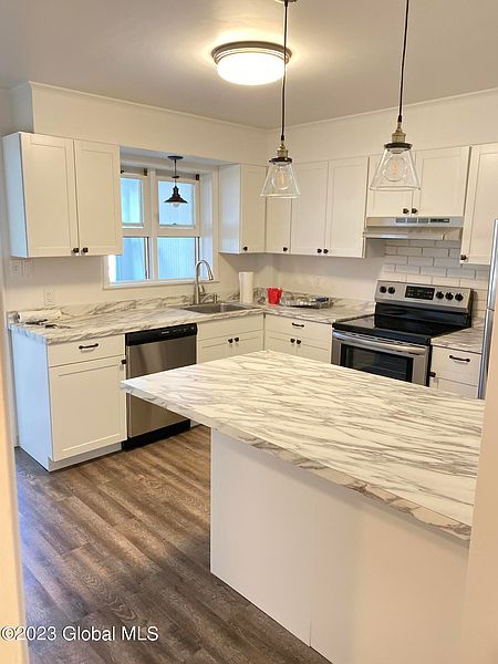 2nd image of 2417 4th Avenue