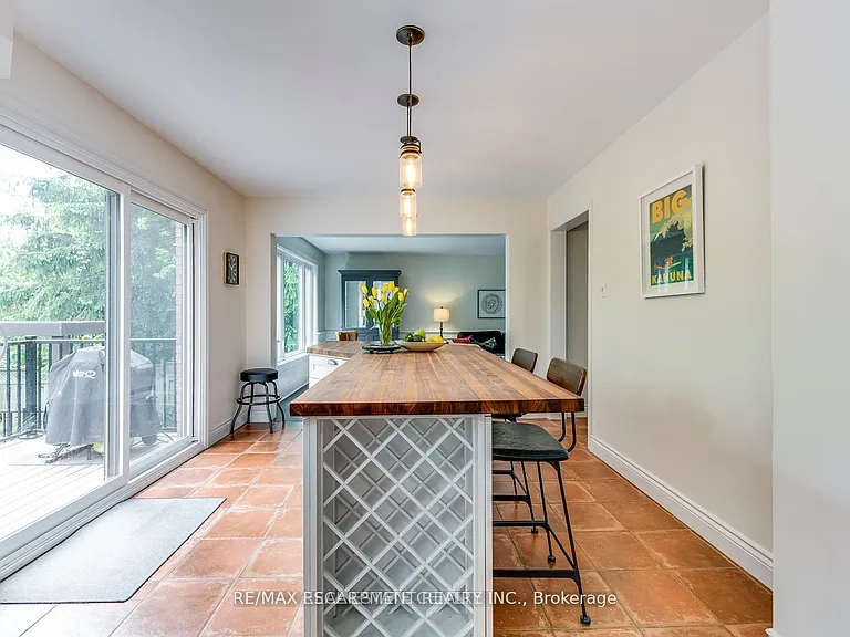 1239 White Ln — Photo 14