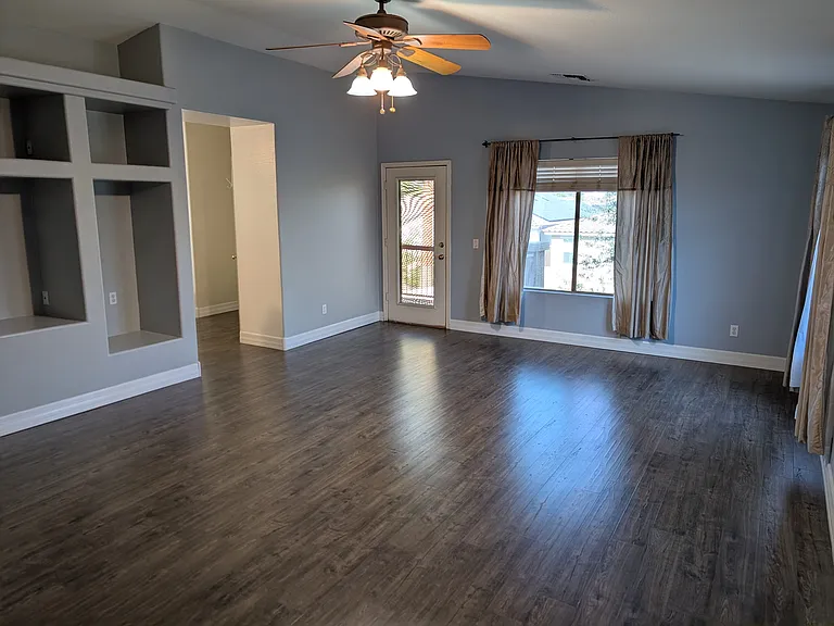 1831 S 105th Dr — Photo 26