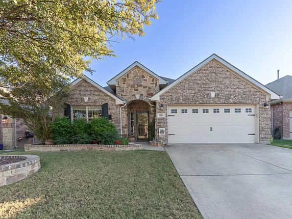 1161 Crest Breeze Dr, Fort Worth, TX 76103