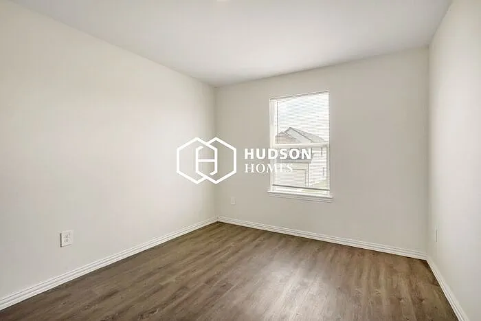7945 Henson St — Photo 8