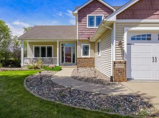 20375 Islandview Cir, Lakeville, MN 55044