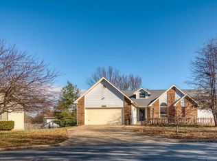 3891 N Kenna Ct, Springfield, MO 65803