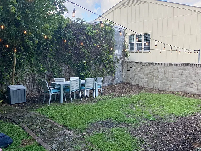 68 Ashe St — Photo 2