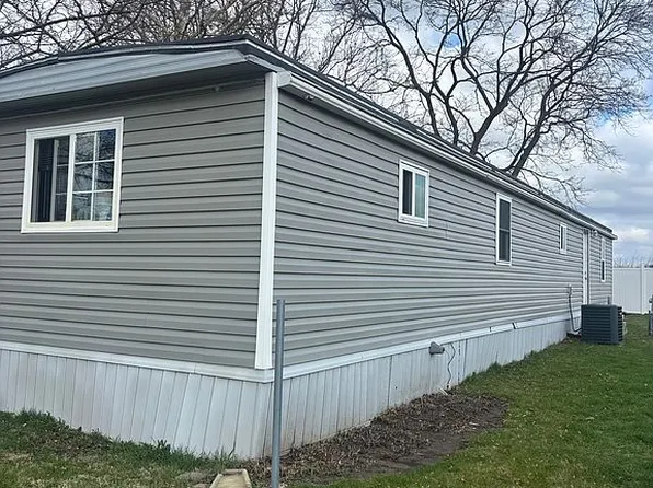 3437 Onyx Pkwy, Rockford, IL 61102