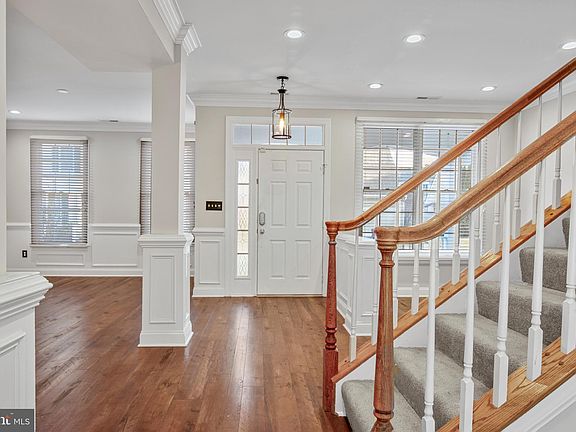 2nd image of 28493 Woods Dr
