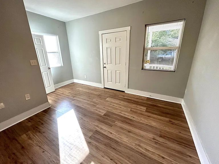 1020 Hill St SE — Photo 13
