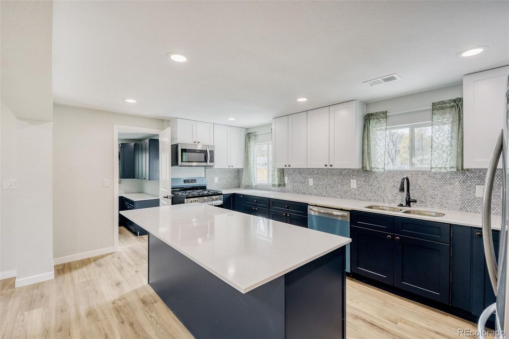 321 W Mulberry Street