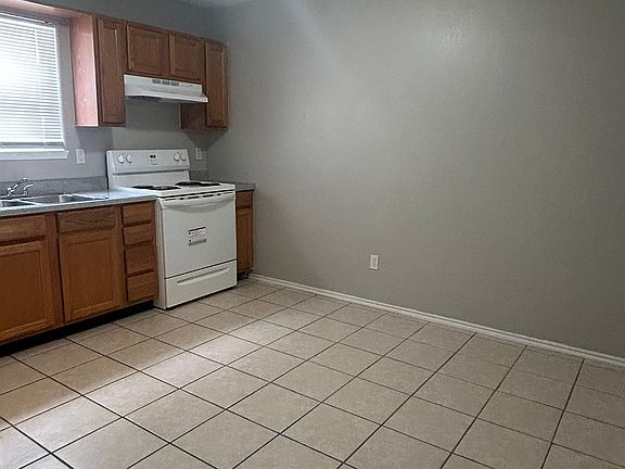 2nd image of 2316 W Elisa Ln #8