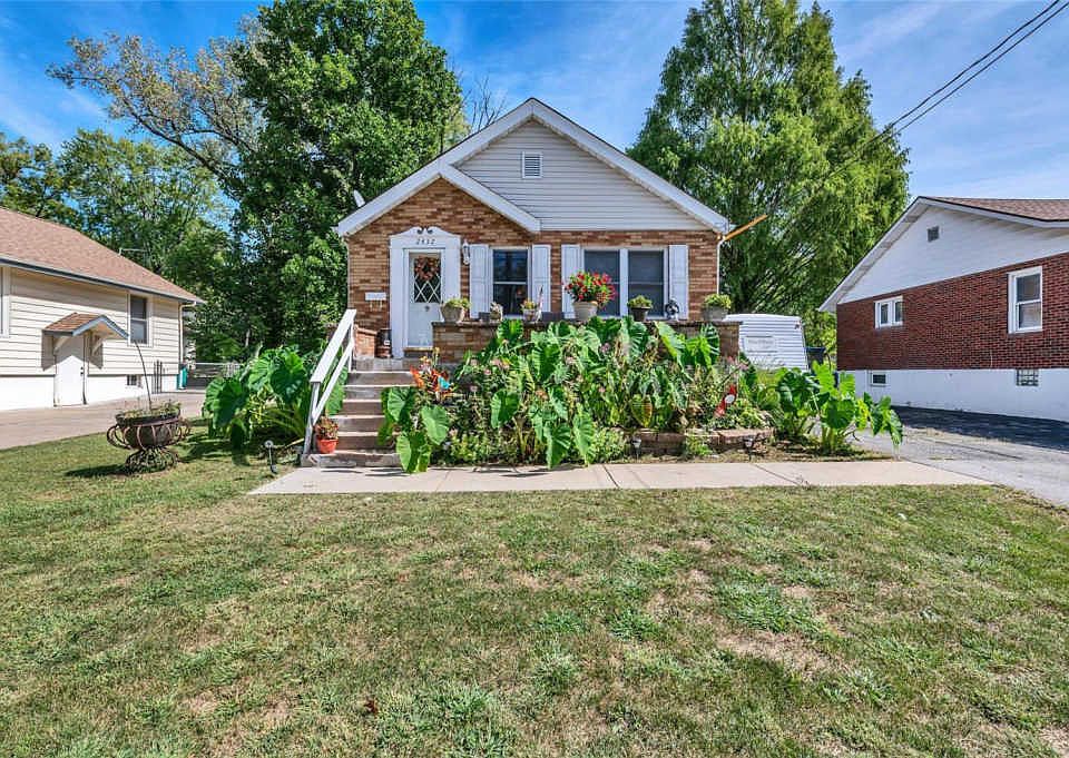 1st image of 2432 Charlack Ave