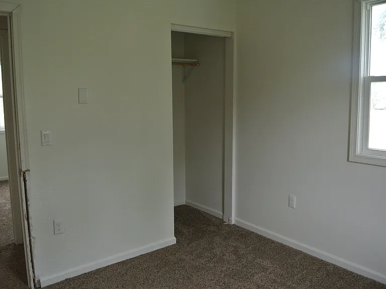 House- NW — Photo 5