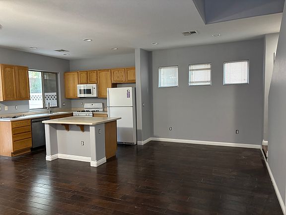 3rd image of 5427 Floating Flower Ave