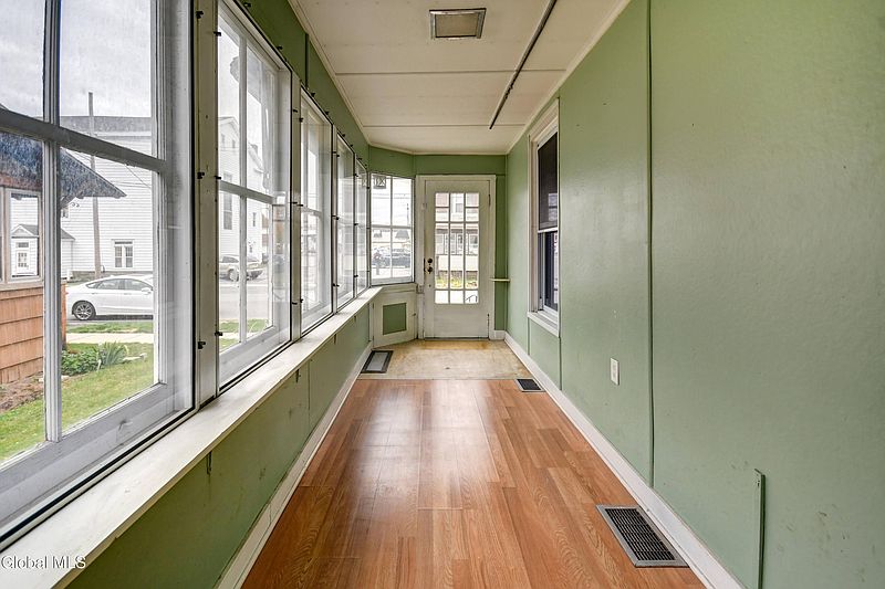 5th image of 8 Lower Prospect Street