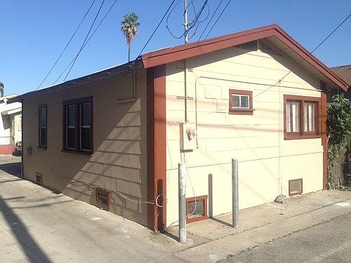 1st image of 1017 N Mariposa Ave