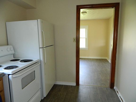 5th image of 802 Green St